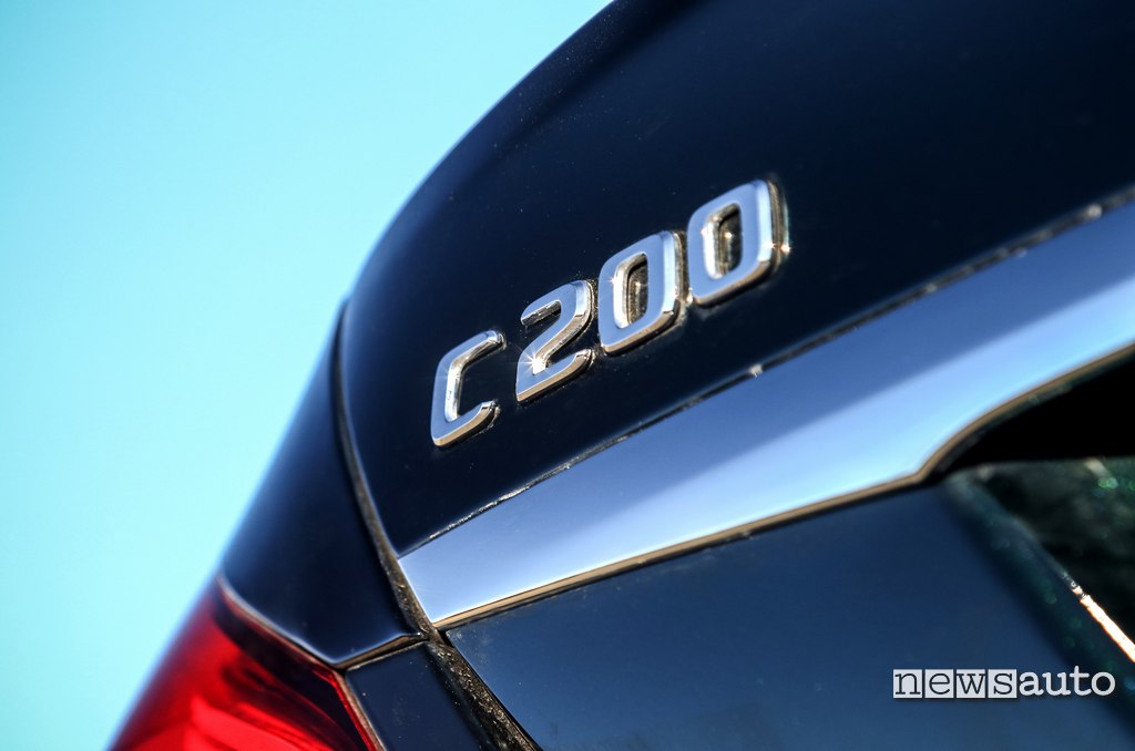 logo Mercedes C200