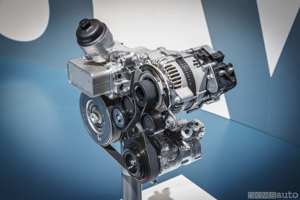 L'alternatore reversibile montato sulla Mercedes C200, con funzione ISG, starter generator EQ-Boost-48