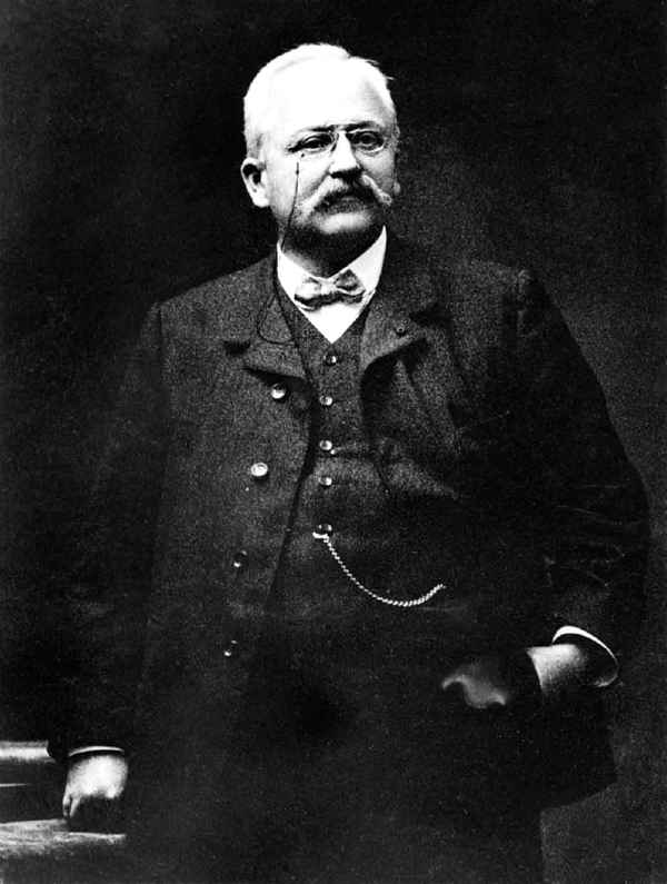 Armand Peugeot  papà della Peugeot