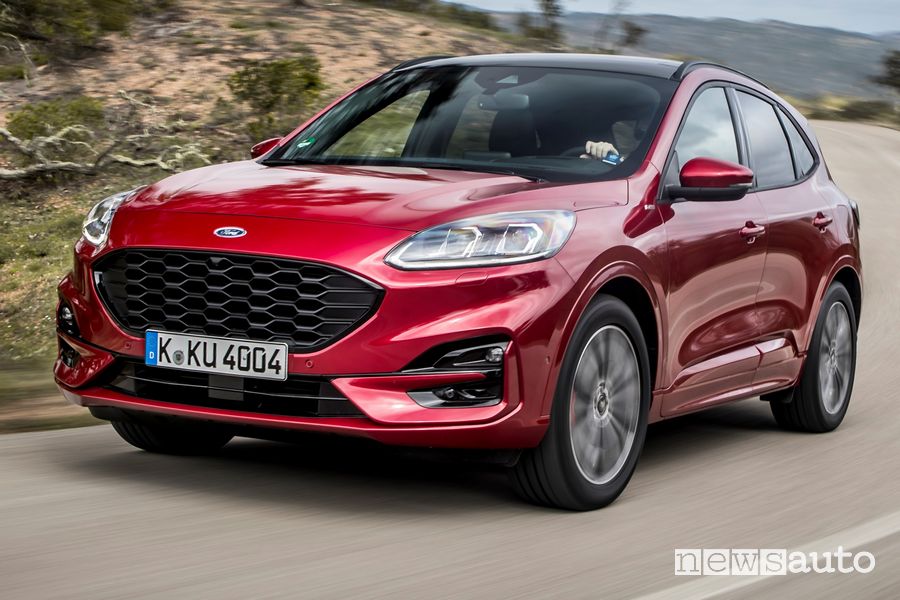 Vista di profilo Ford Kuga ST Line X EcoBlue Hybrid