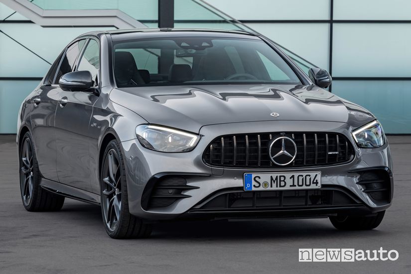 Vista anteriore Mercedes-AMG E 53 4Matic+