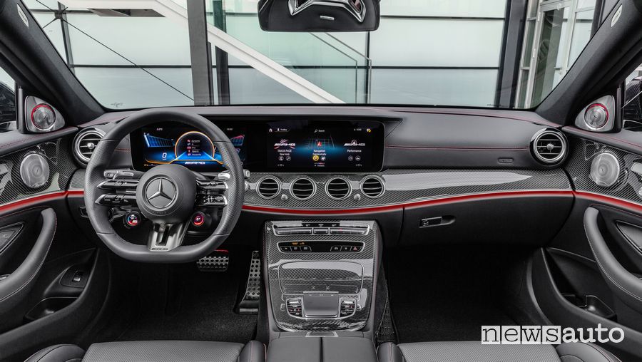 Plancia strumenti interni Mercedes-AMG E 53 4Matic+