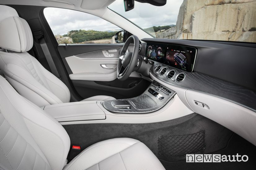 Sedili anteriori abitacolo Mercedes-Benz Classe E All Terrain 2020