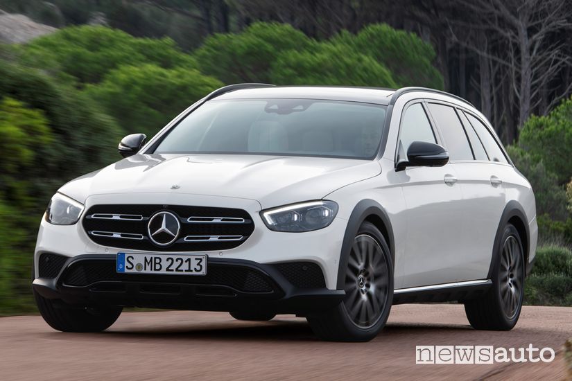 Vista anteriore Mercedes-Benz Classe E All Terrain 2020