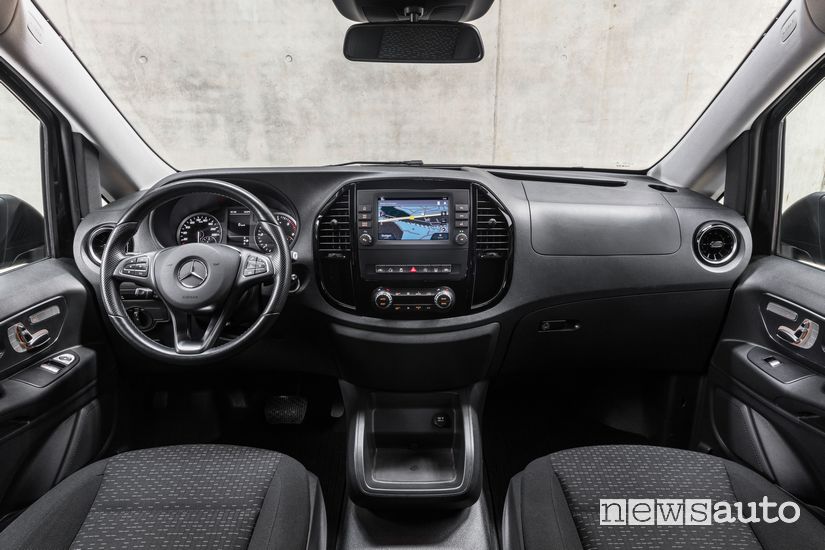 Plancia strumenti abitacolo Mercedes-Benz Vito Tourer 2020