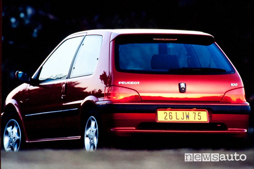 Paraurti posteriore Peugeot 106 GTI 16V del 1996