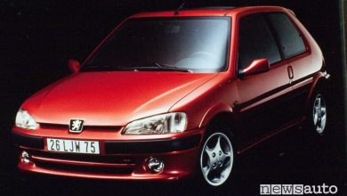 Vista anteriore Peugeot 106 GTI 16V del 1996