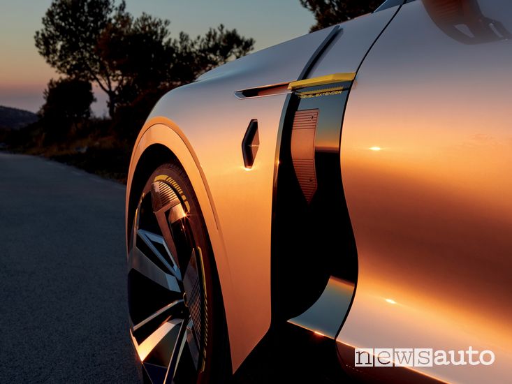 Dettaglio Renault Morphoz concept-car che si allunga