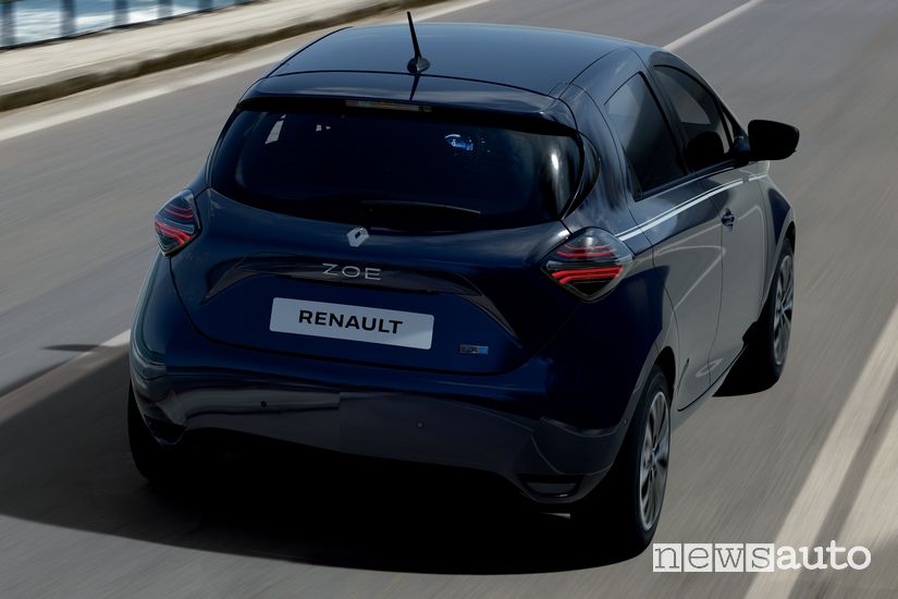 Vista posteriore Renault Zoe Riviera serie speciale tinta Blu Notte