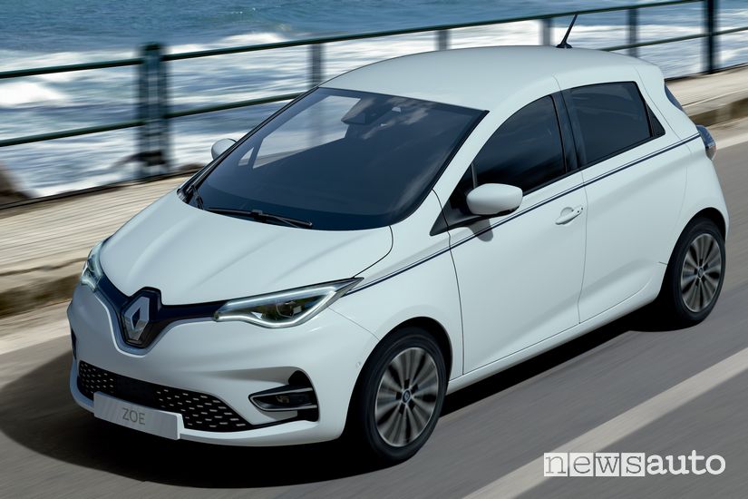 Vista di profilo Renault Zoe Riviera serie speciale bianca