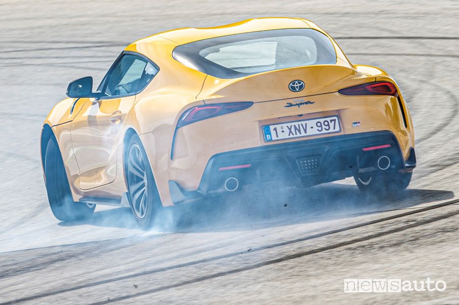 auto sportive Toyota Supra GR