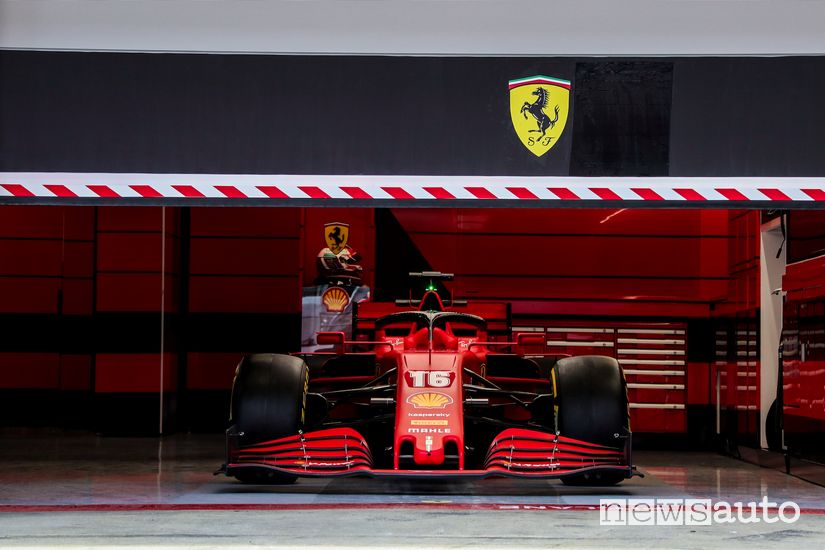 Ferrari SF1000 box Charles Leclerc