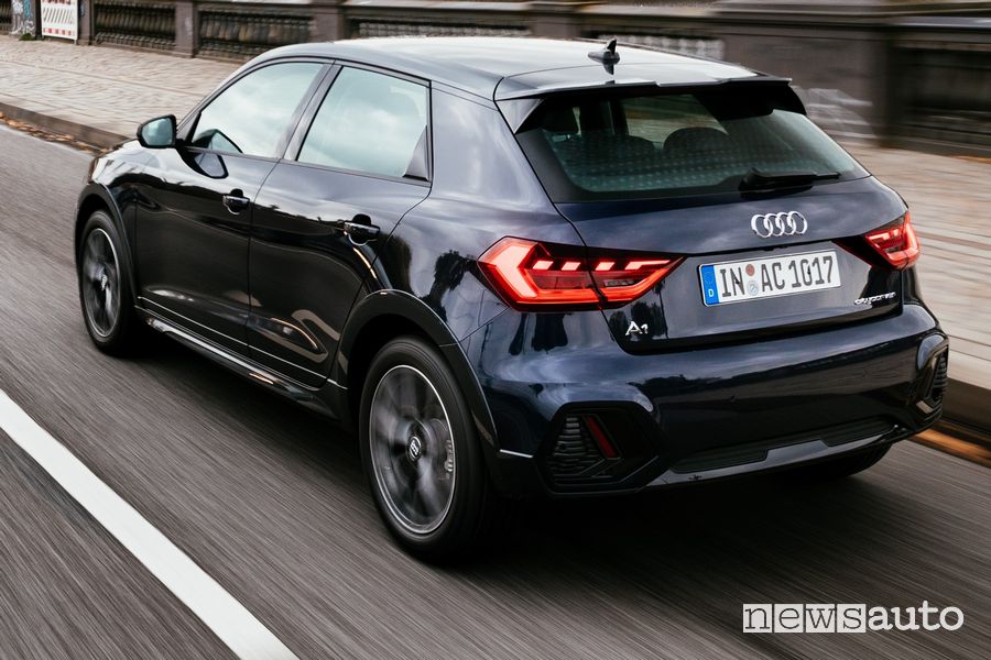 Vista posteriore Audi A1 citycarver