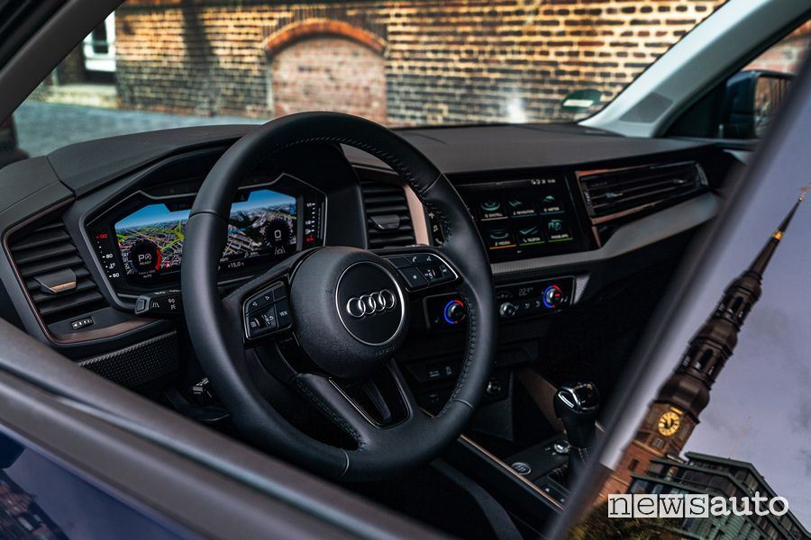 Volante, quadro strumenti abitacolo Audi A1 citycarver
