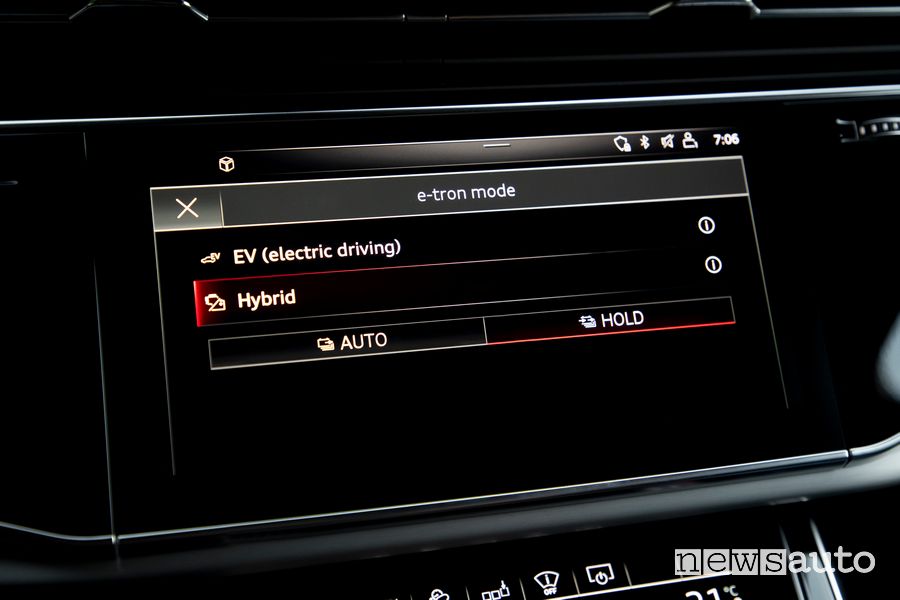 Schermata modalità di guida Audi A6 TFSI e quattro