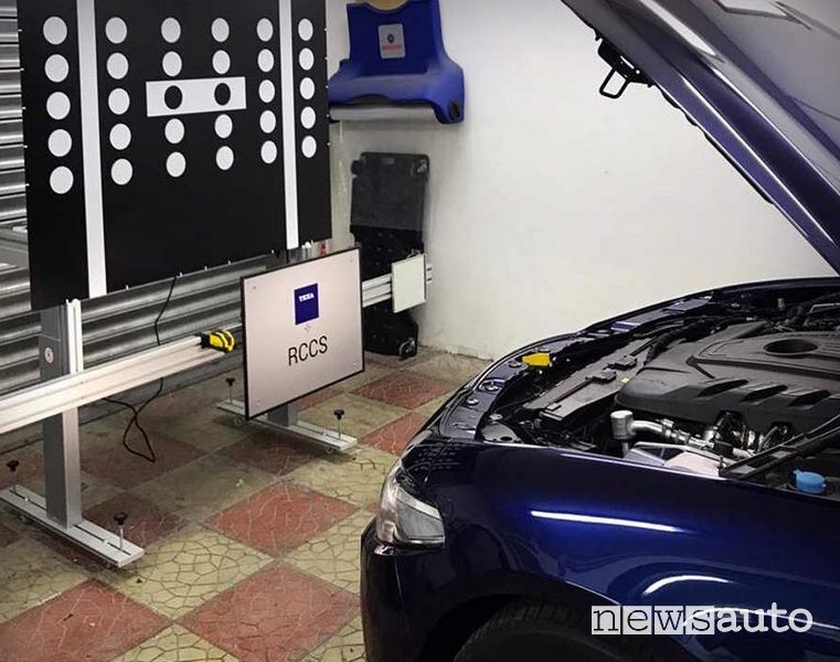 Calibrazione sensore anteriore sull'Alfa Romeo Giulia ADAS