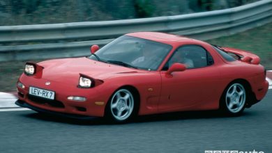 Mazda RX-7 3^ serie del 1993 in pista