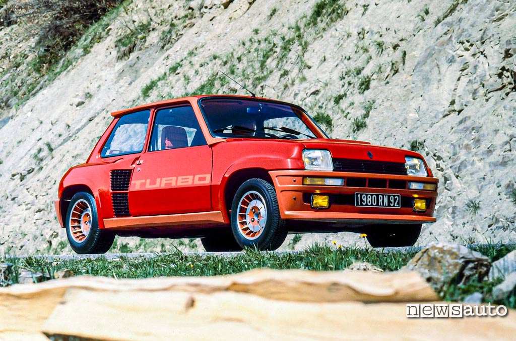Renault 5 turbo 1980 rossa vista anteriore