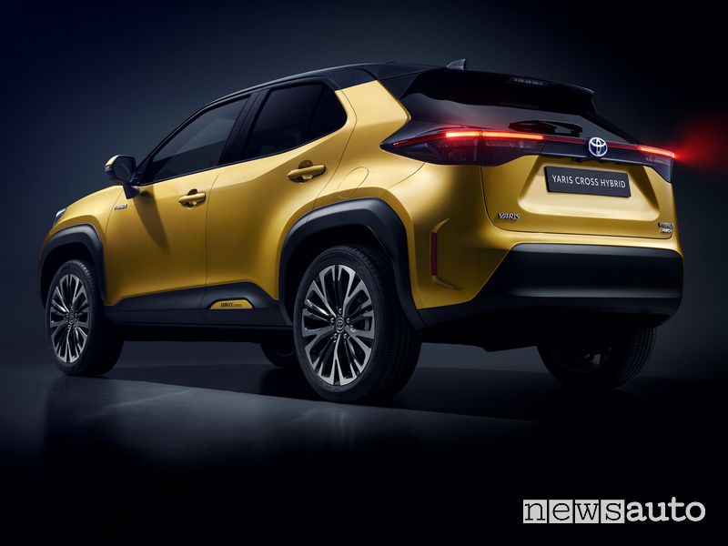 Vista posteriore Toyota Yaris Cross