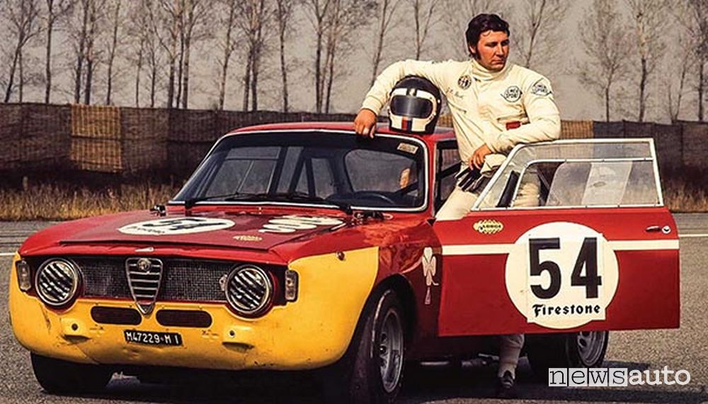 Gianluigi Picchi con l'Alfa Romeo GTA 1300 Junior con il muso giallo