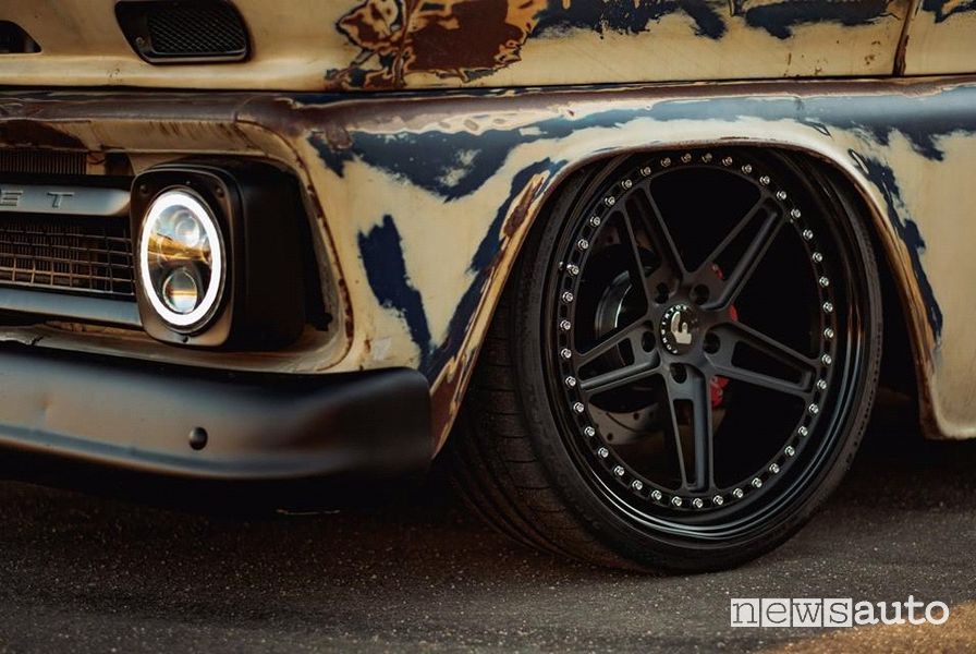 Restomod auto storiche restauro col nuovo! (retrotuning)