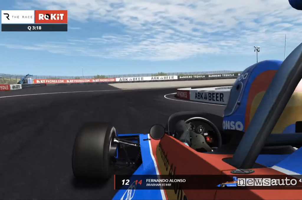 Fernando Alonso in gara al simulatore rFactor 2 durante la gara the Race Legends Trophy su Brabham F1