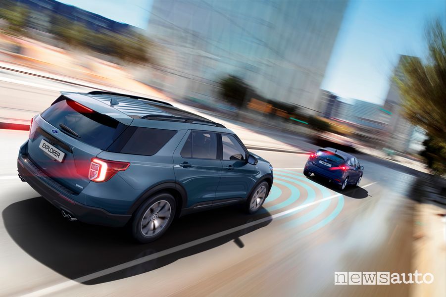 Cruise Control adattivo ADAS Ford Explorer Plug-In Hybrid