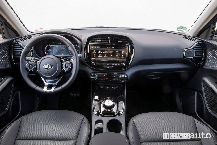 Plancia strumenti abitacolo Kia e-Soul elettrica EV