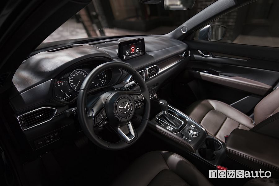 Volante, plancia strumenti abitacolo Mazda CX-5 2020