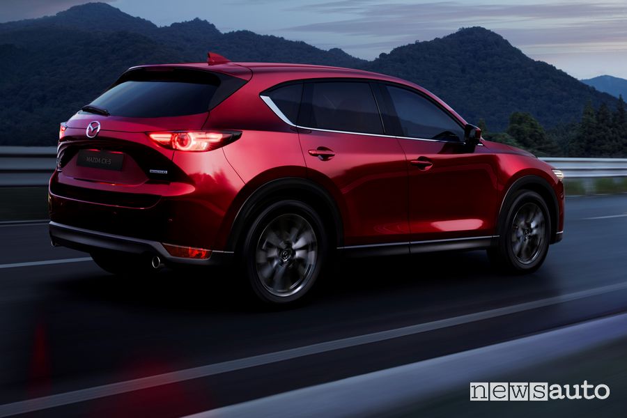 Vista posteriore Mazda CX-5 2020 Soul Red Crystal