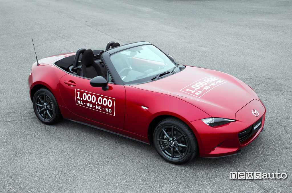 Mazda MX-5 record 1 milione spider vendute