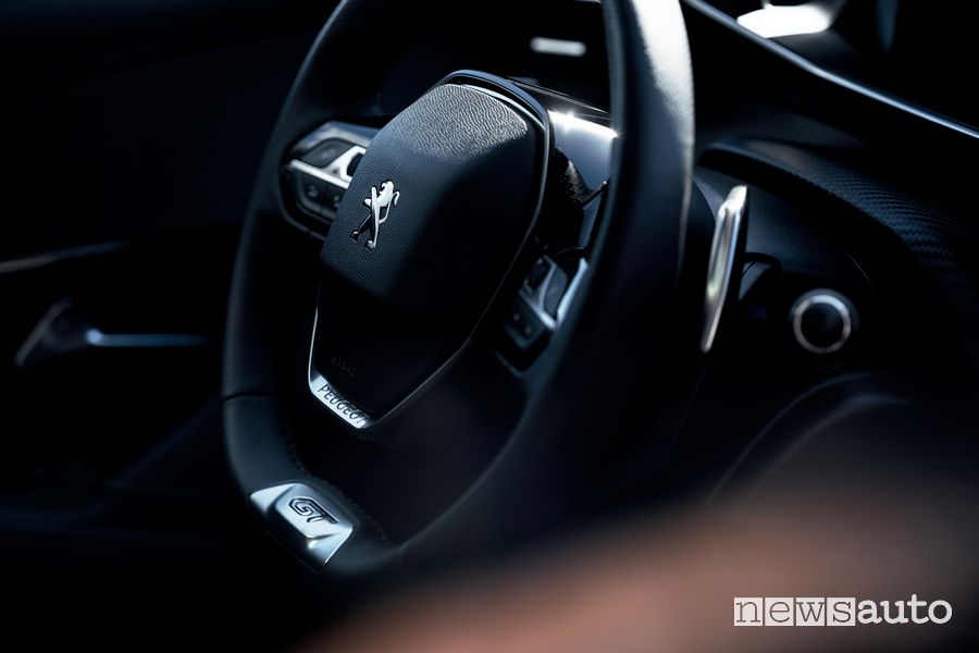 Volante Peugeot 2008 GT