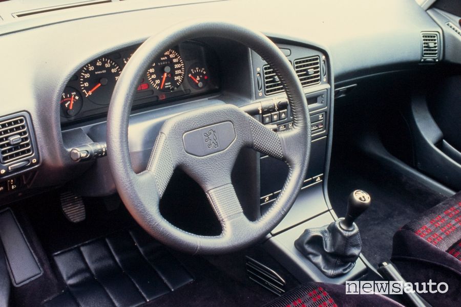 Volante Peugeot 405 Mi16 1992