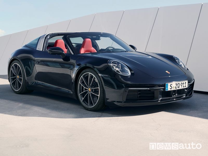 Vista di profilo Porsche 911 Targa 4S