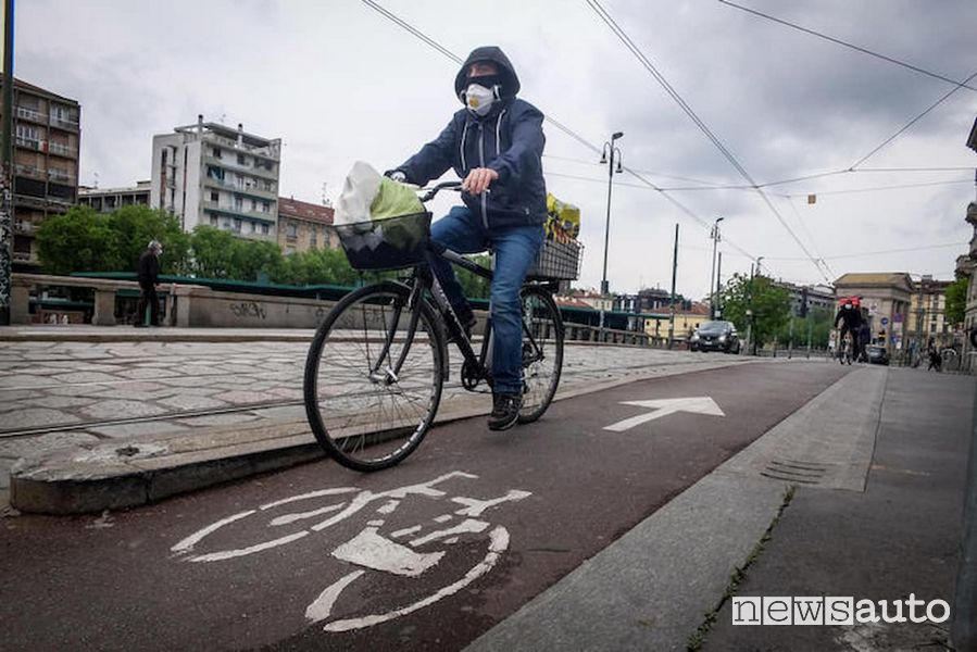 Incentivi per bici e monopattini elettrici fino a 500 euro, come funzionano