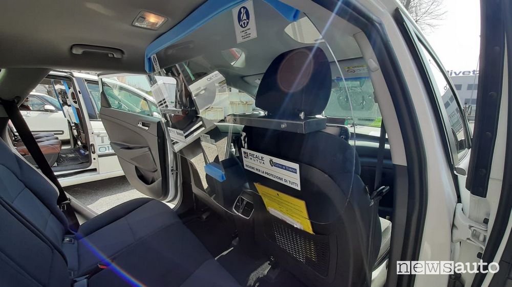 Divisori in plexigas per auto taxi