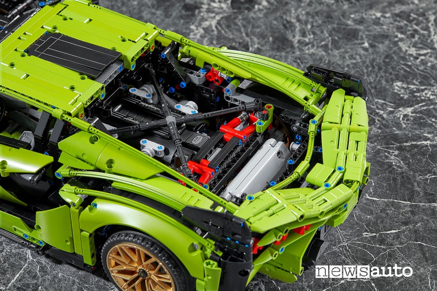 Lamborghini Siàn motore v 12