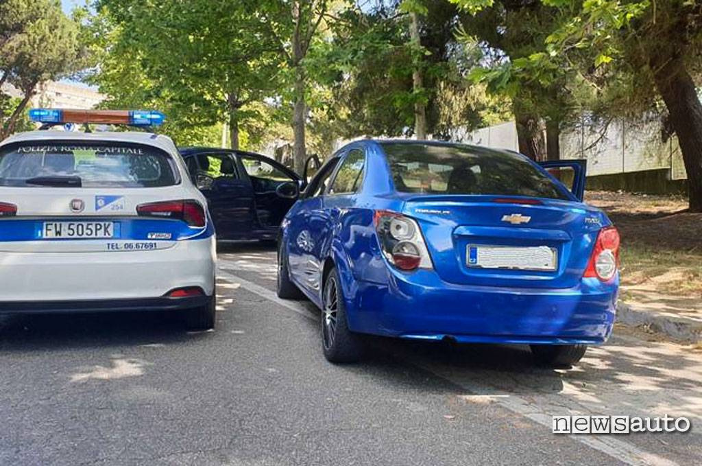 Sequestro auto Chevrolet Avero di 1727wrldstar che ha compiuto delle bravate su strada