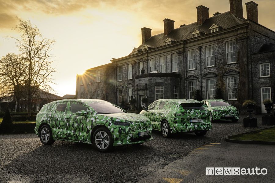 Škoda Enyaq iV in versione camouflage SUV elettrico
