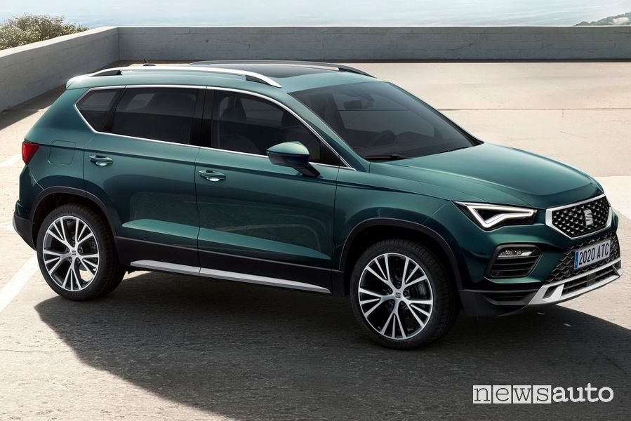 Vista di profilo Seat Ateca Xperience