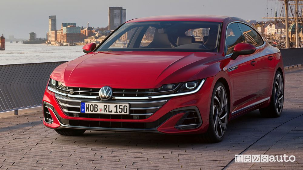 Vista anteriore Volkswagen Arteon R Line