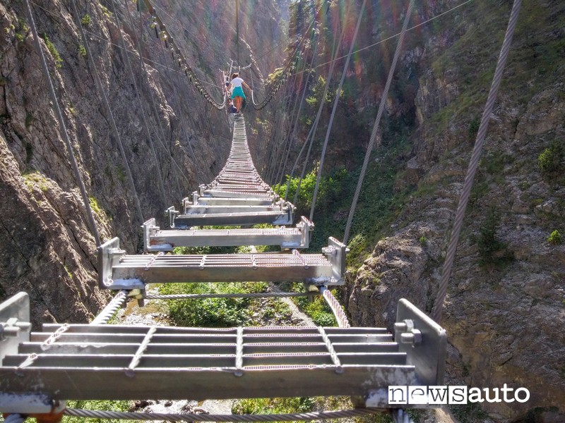 ponte più lungo al mondo ponte tibetano