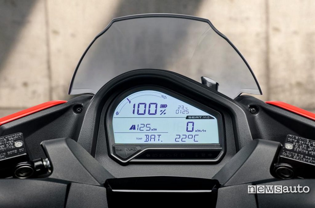 SEAT MÓ eScooter 125 display digitale strumentazione motorino elettrico