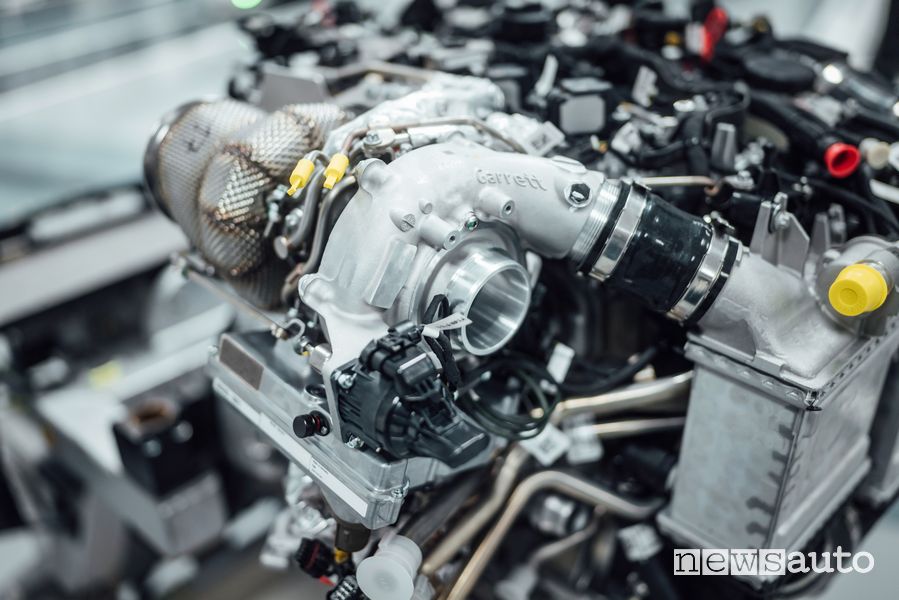 vantaggi turbo elettronico Mercedes-AMG