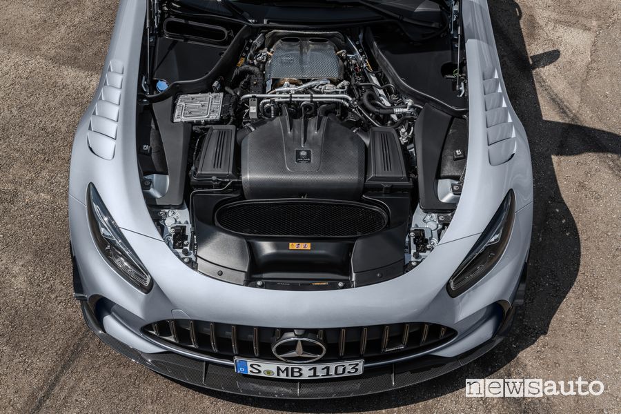 Vano motore V8 biturbo Mercedes-AMG GT Black Series