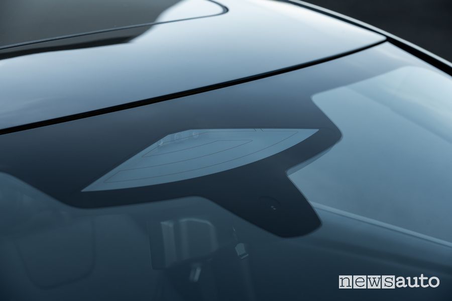 Telecamera e sensori sistema ProPilot Nissan Ariya