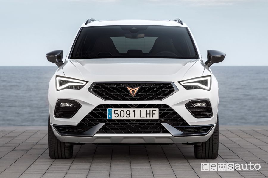 Frontale Cupra Ateca bianca