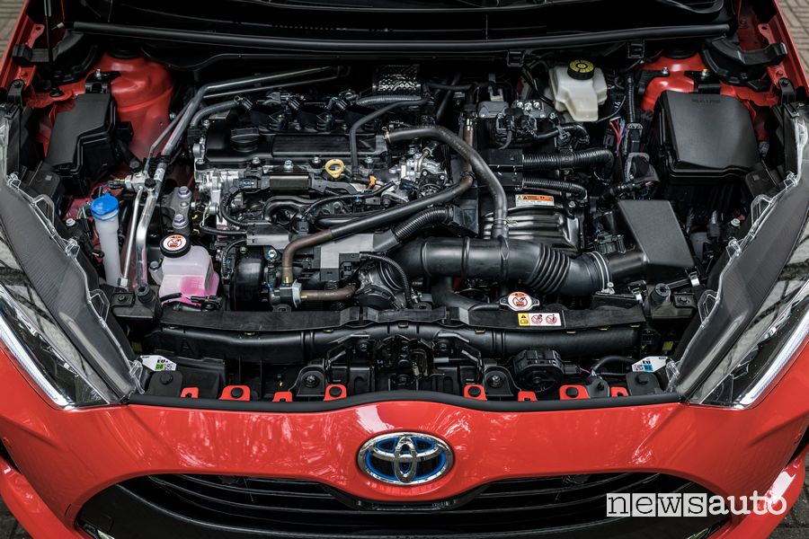Vano motore full hybrid nuova Toyota Yaris