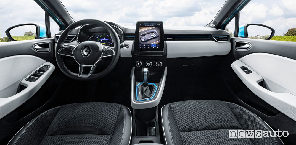 Plancia strumenti abitacolo Renault Clio E-Tech ibrida