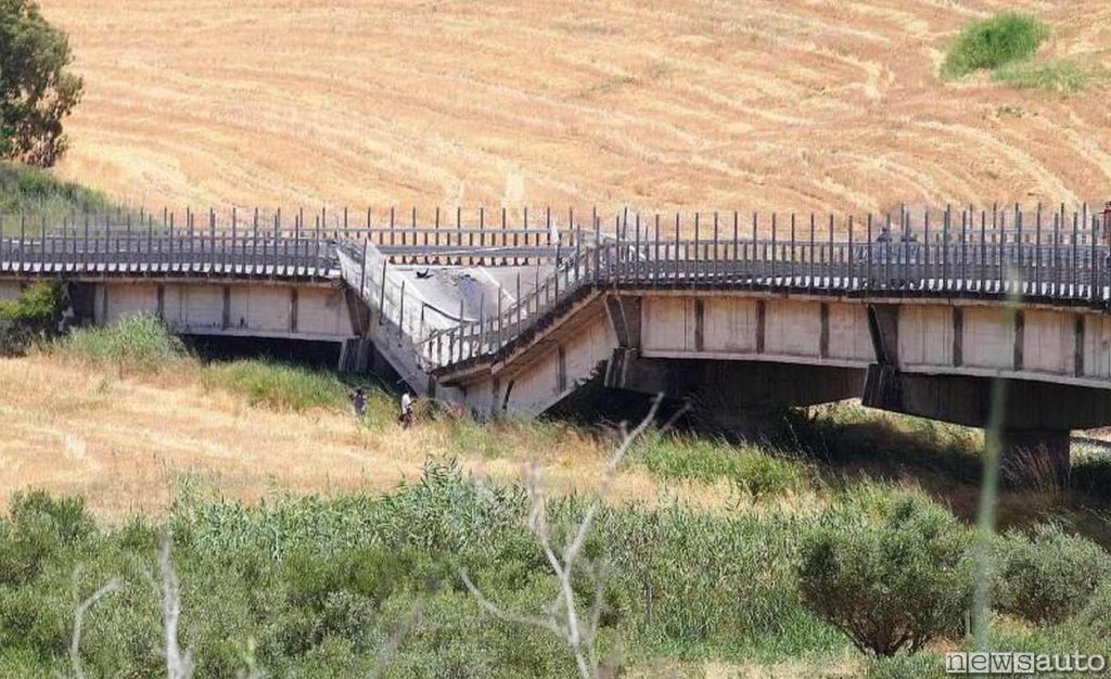 Altro ponte crollato in Sicilia è quello della SS626 che collega Ragusa con Licata in provincia di Agrigento